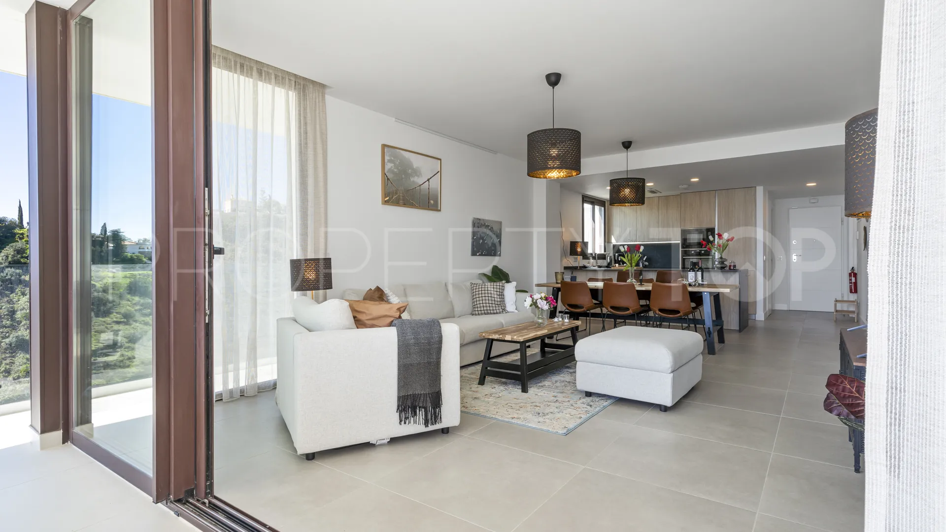Comprar apartamento en El Higueron con 3 dormitorios