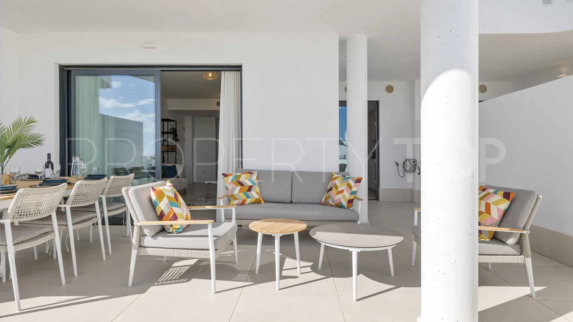 Apartamento planta baja en venta en El Higueron