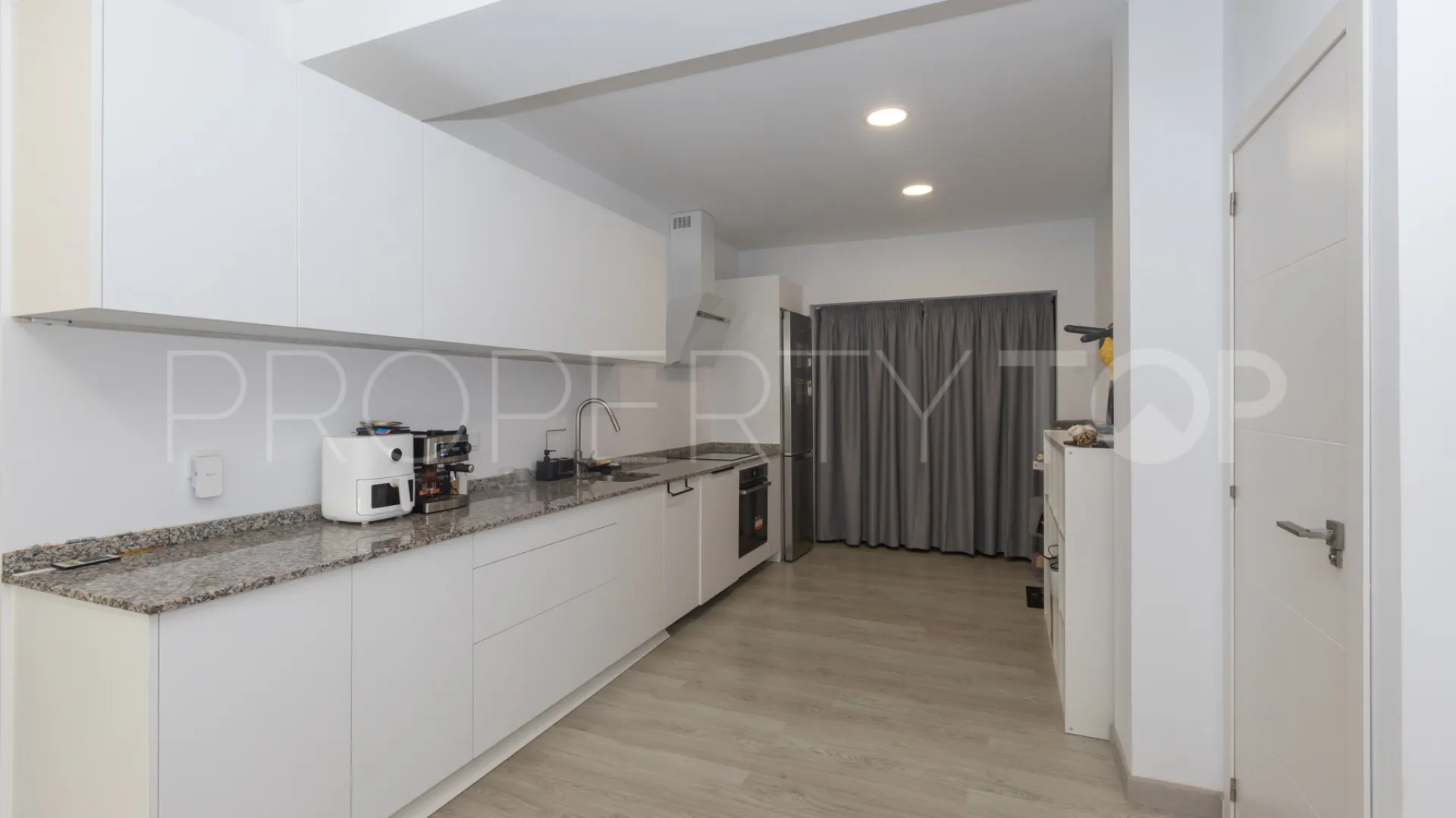 Apartment with 5 bedrooms for sale in Paraiso Pueblo