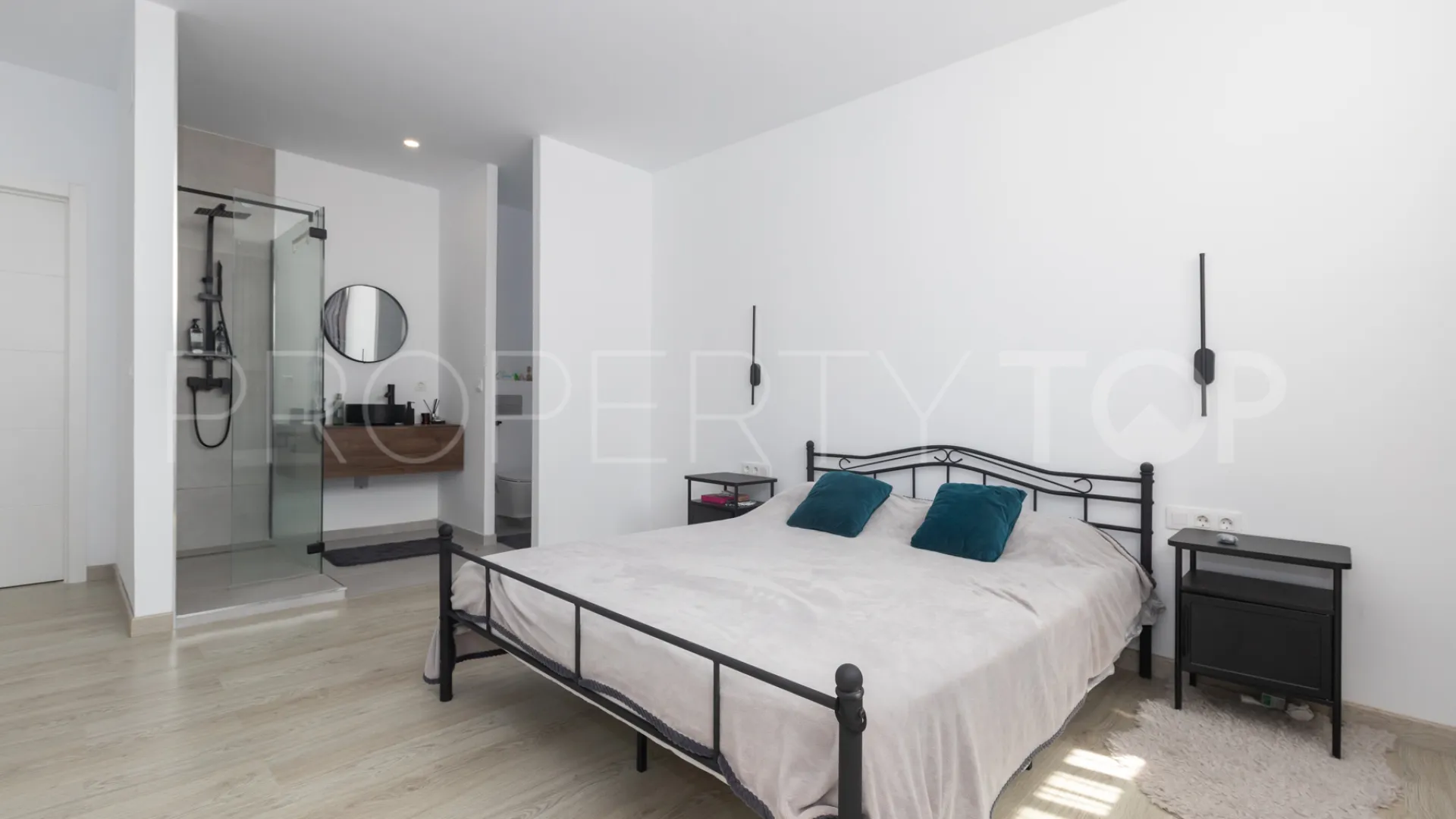 Apartment with 5 bedrooms for sale in Paraiso Pueblo