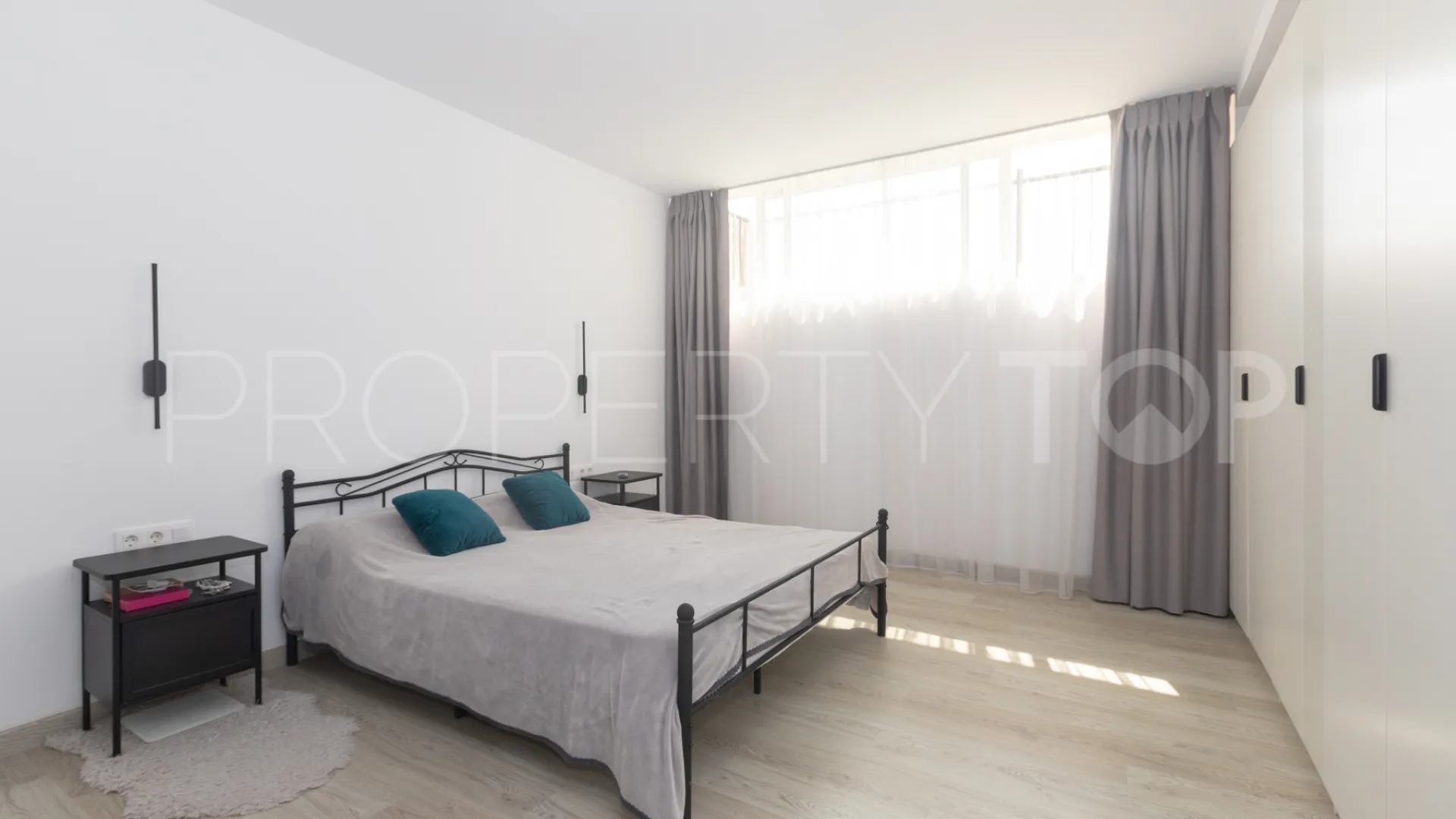 Apartment with 5 bedrooms for sale in Paraiso Pueblo