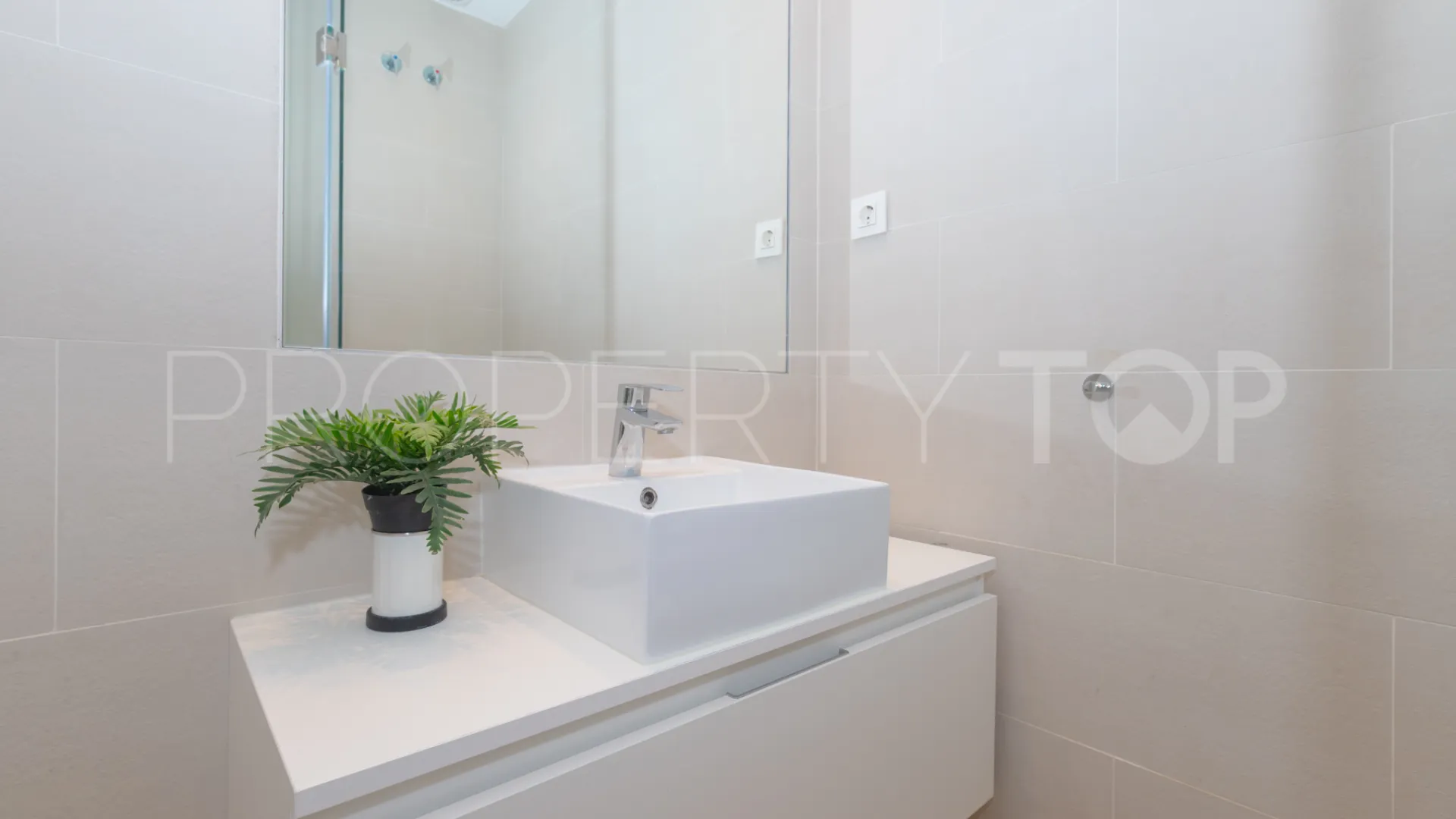 Apartment with 5 bedrooms for sale in Paraiso Pueblo