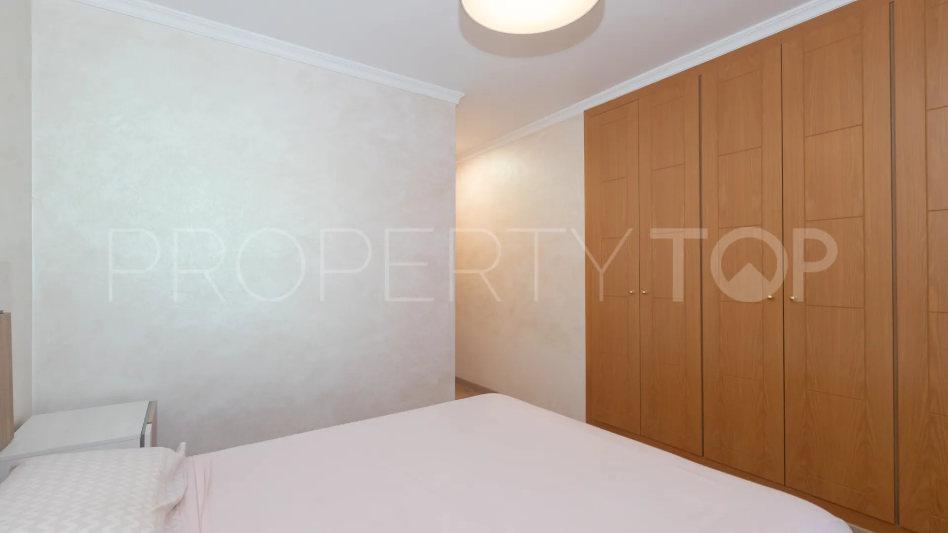 3 bedrooms flat for sale in Nueva Andalucia