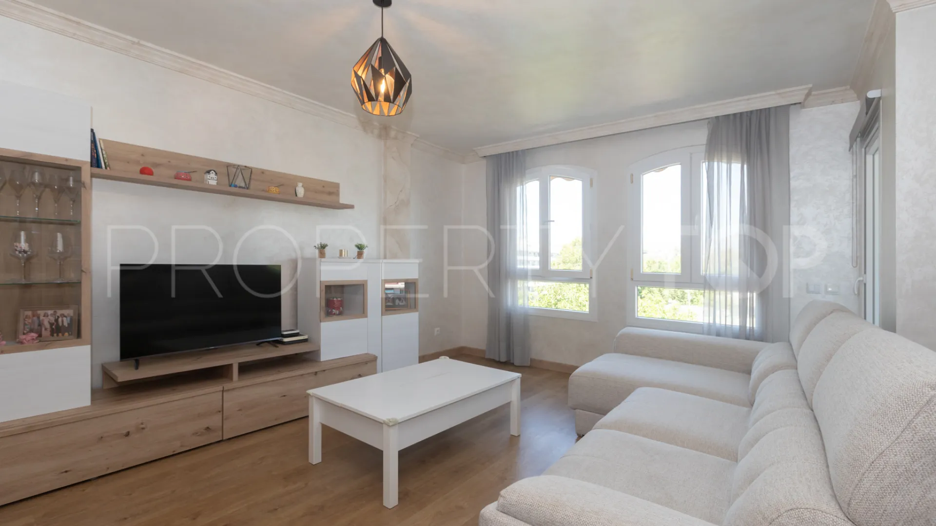 3 bedrooms flat for sale in Nueva Andalucia