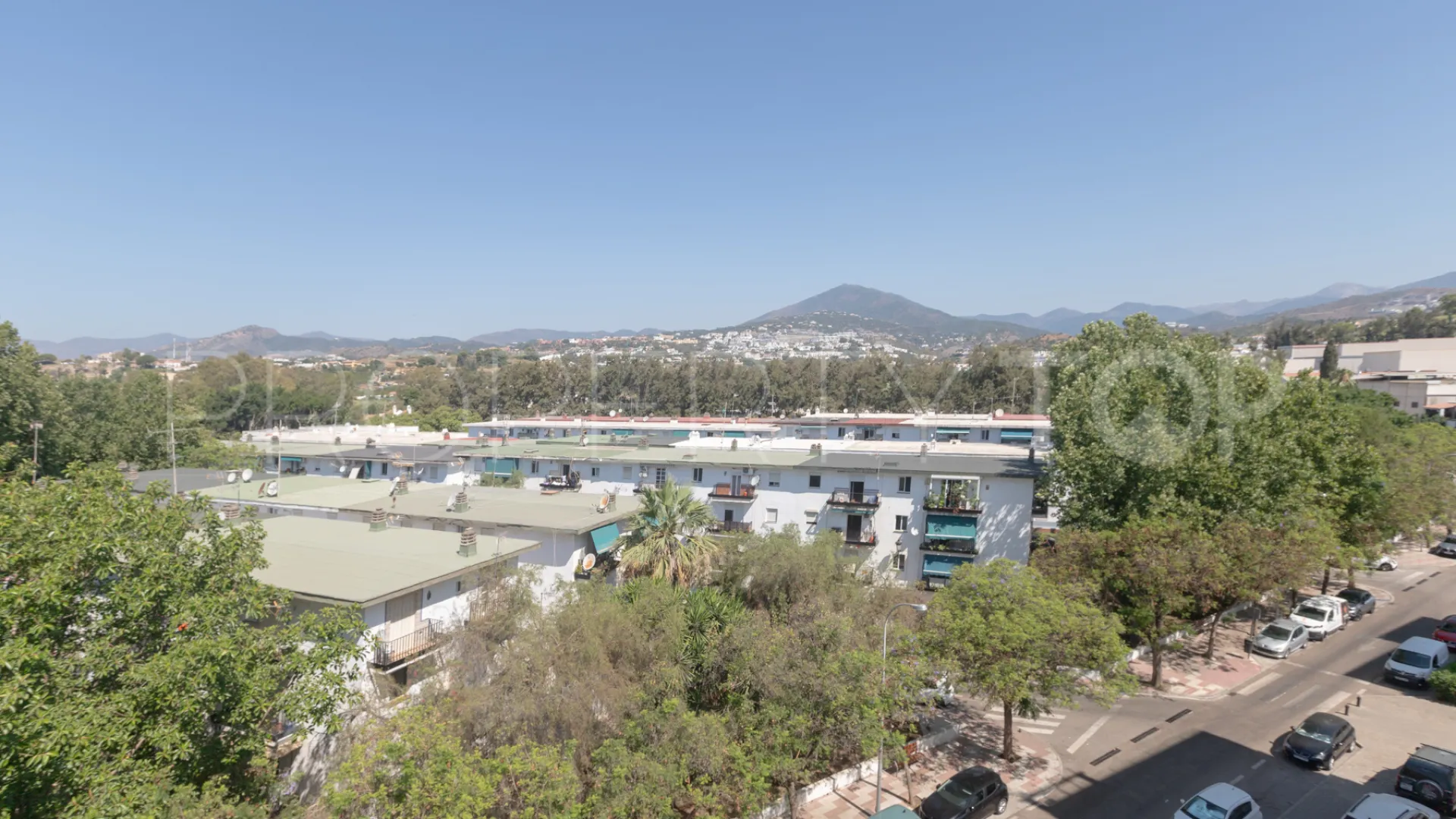 3 bedrooms flat for sale in Nueva Andalucia