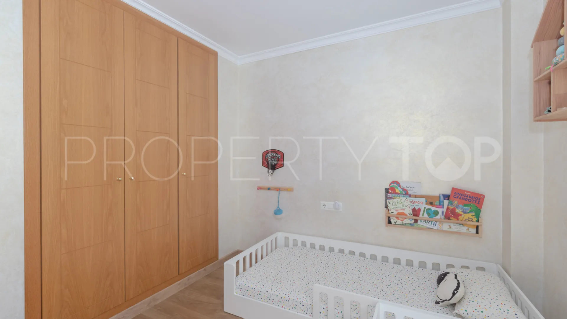 3 bedrooms flat for sale in Nueva Andalucia