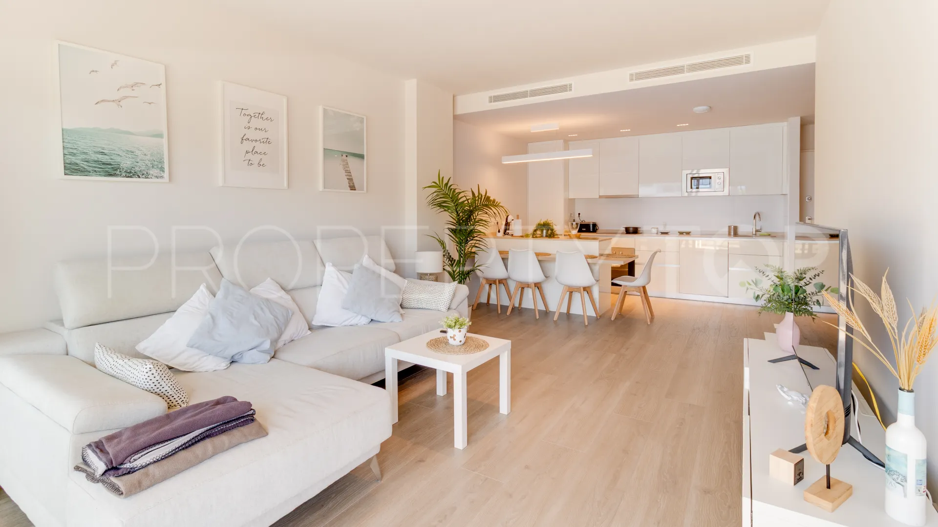Piso a la venta en Avda de Andalucia - Sierra de Estepona con 3 dormitorios