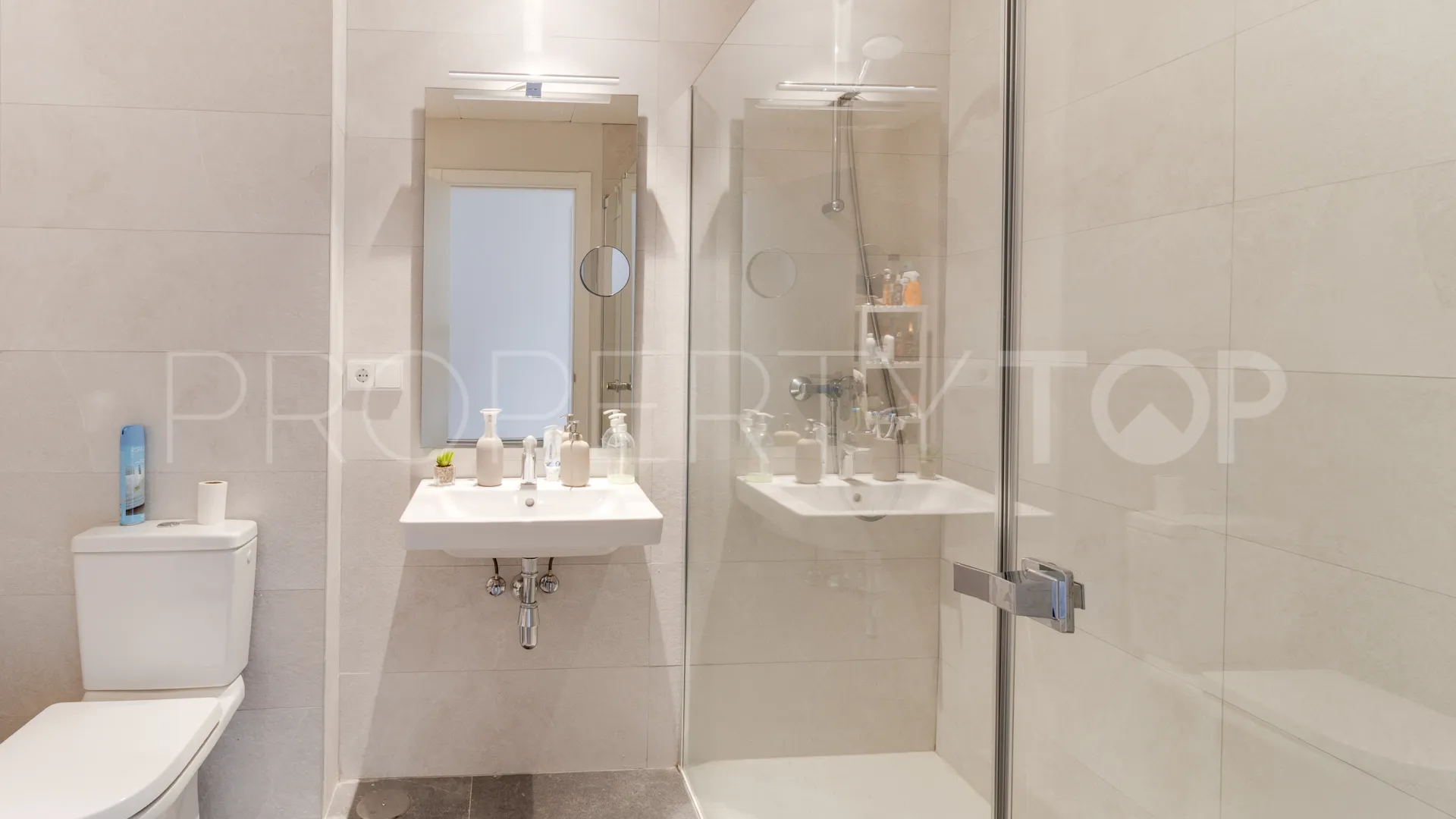 Piso a la venta en Avda de Andalucia - Sierra de Estepona con 3 dormitorios