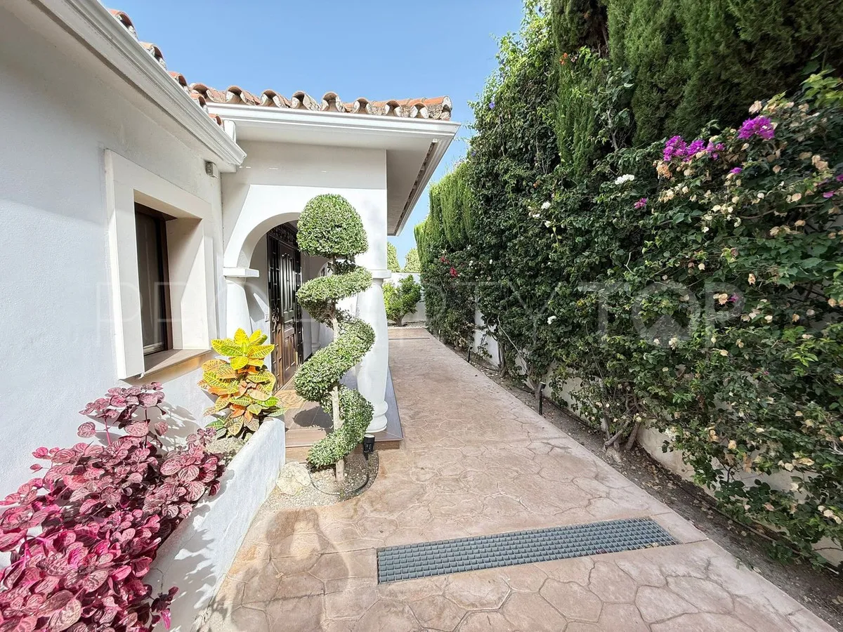 Villa for sale in Marbella City
