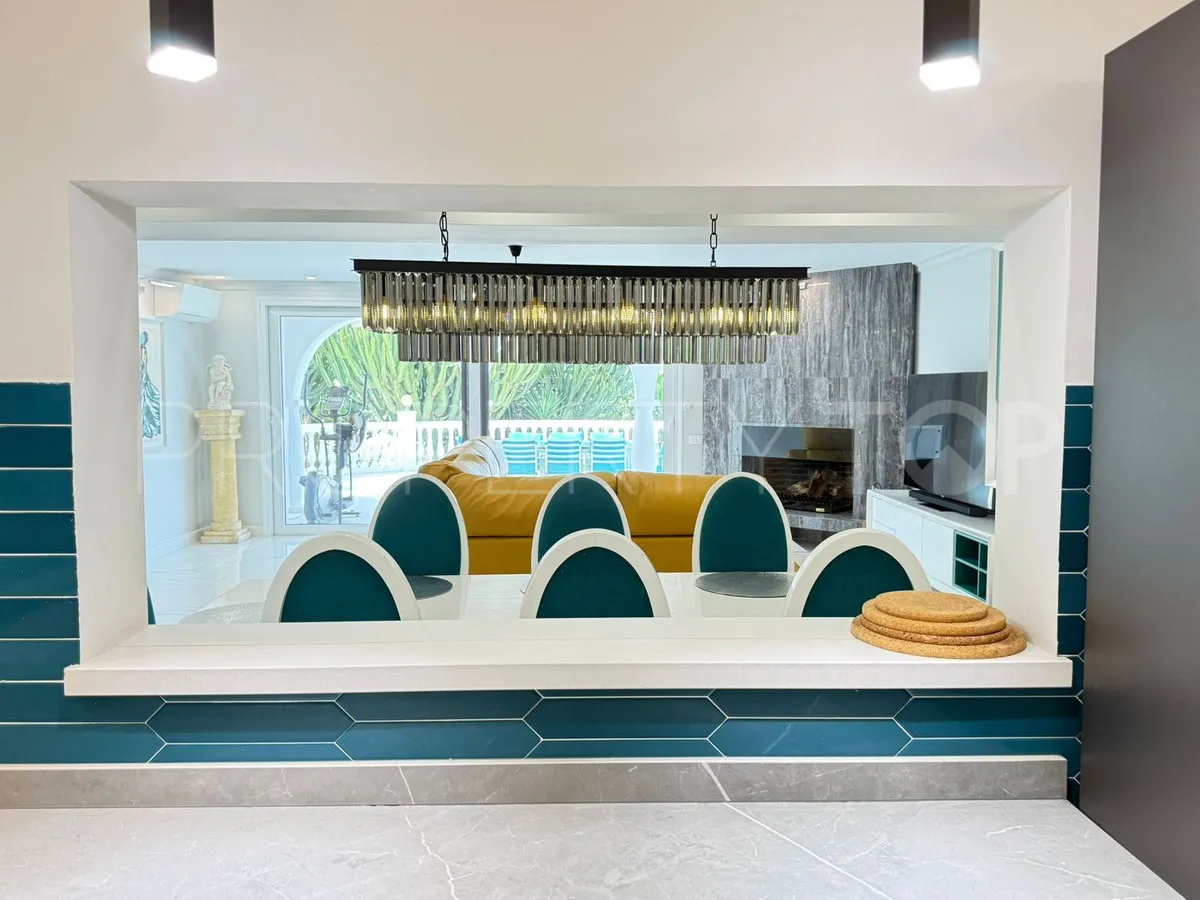 Villa for sale in Marbella City