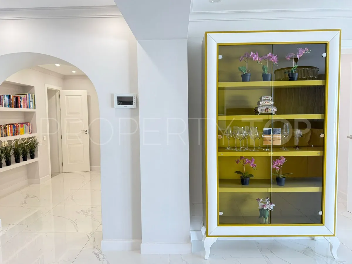 Villa for sale in Marbella City
