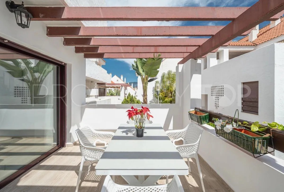 Ground floor apartment for sale in Nueva Andalucia
