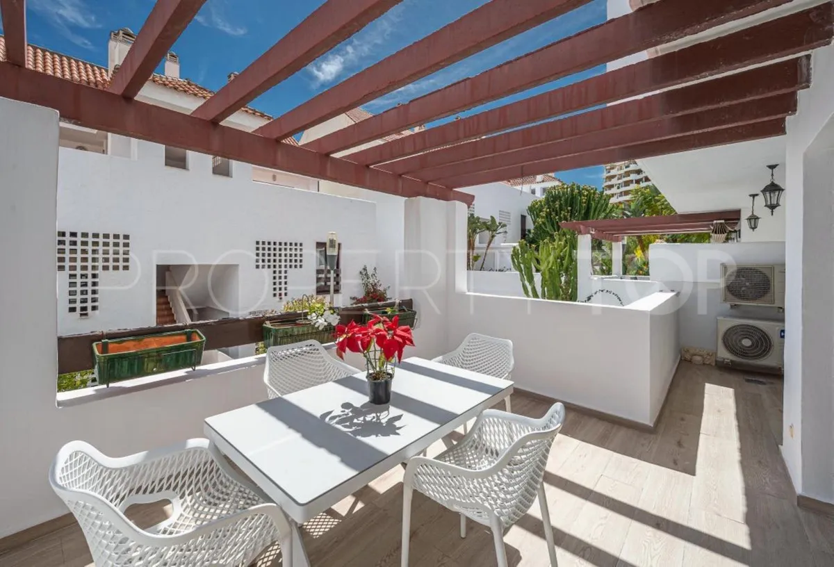 Ground floor apartment for sale in Nueva Andalucia