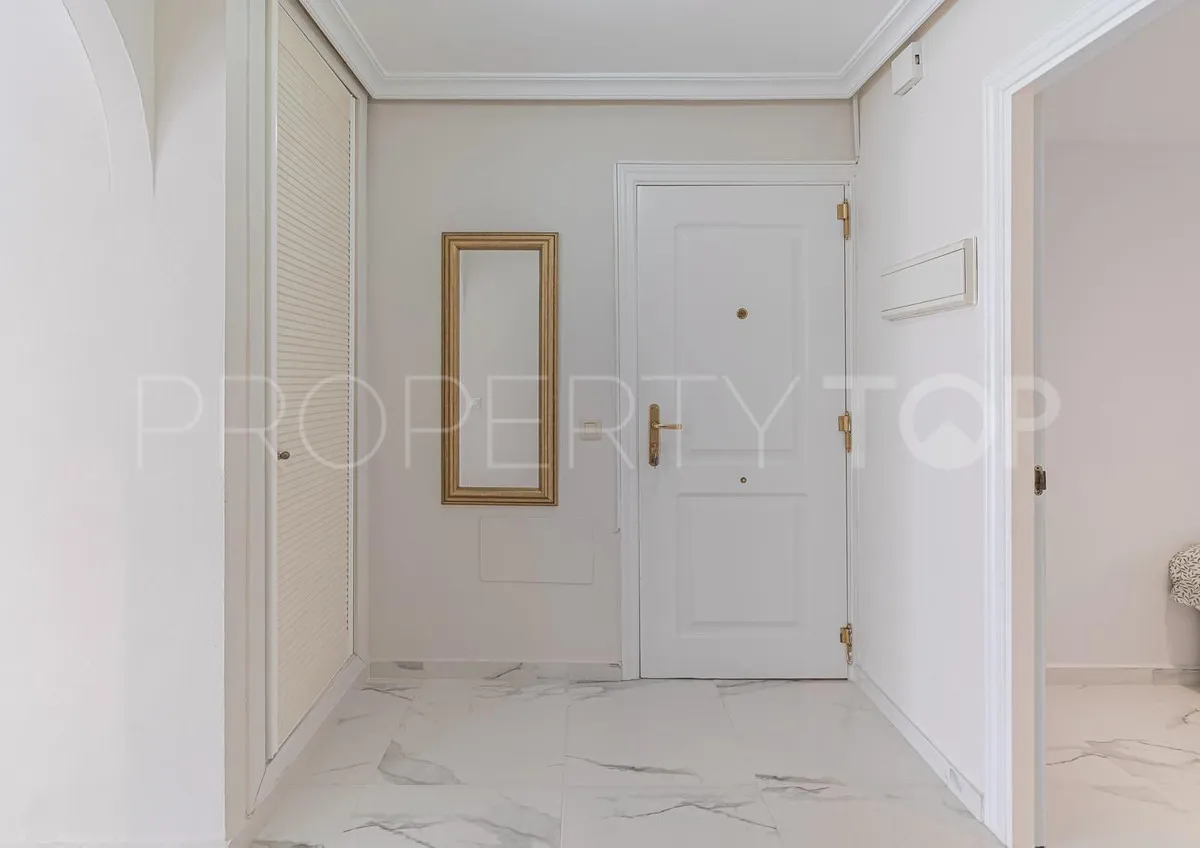 Ground floor apartment for sale in Nueva Andalucia