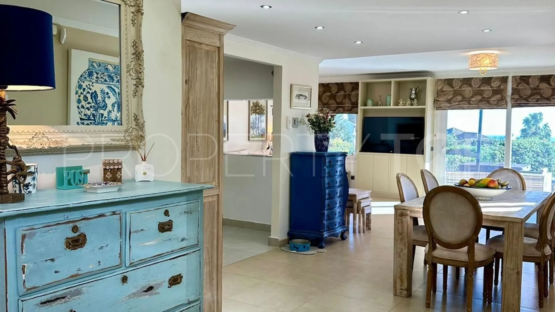 6 bedrooms villa for sale in Estepona