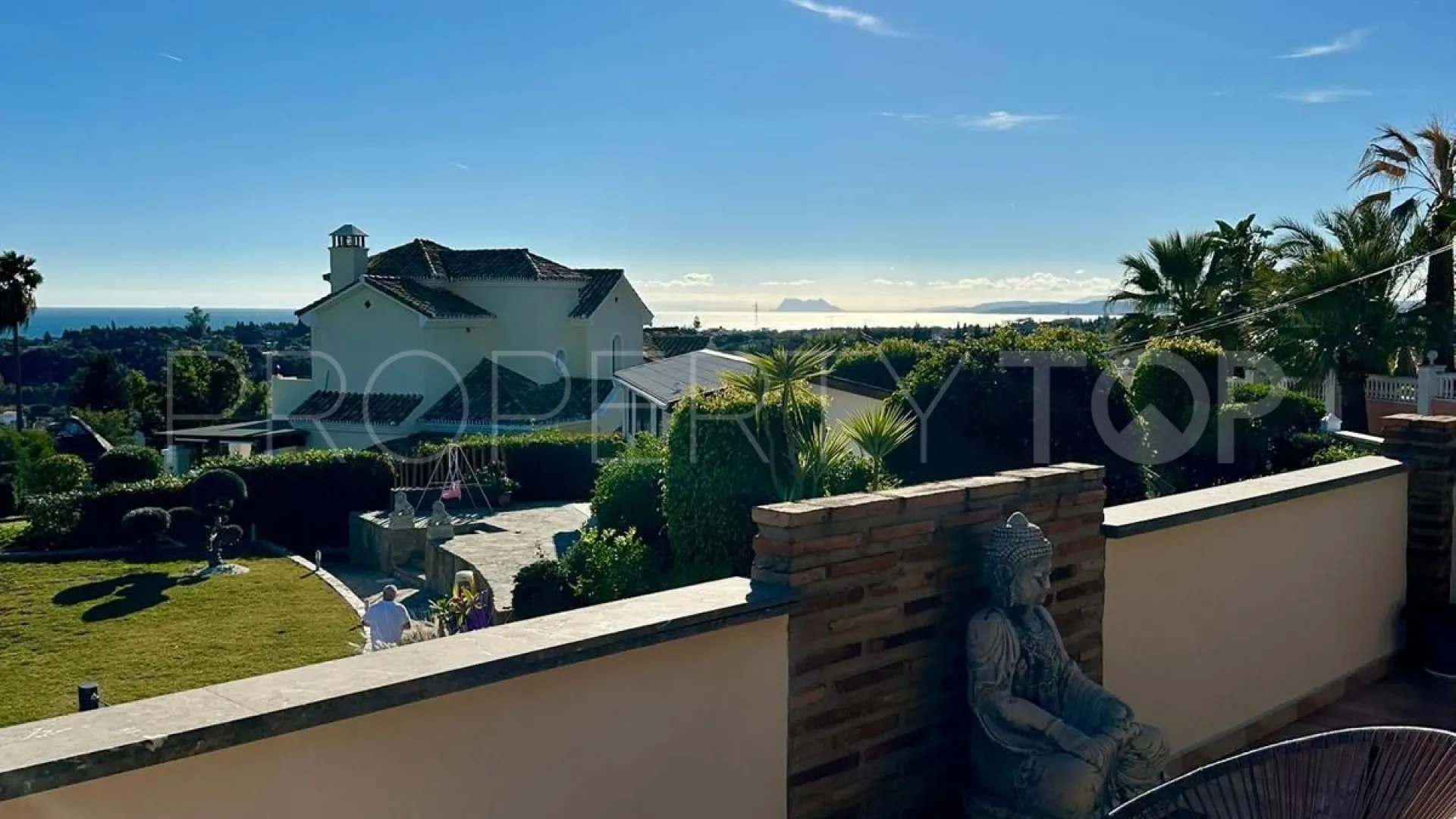 6 bedrooms villa for sale in Estepona