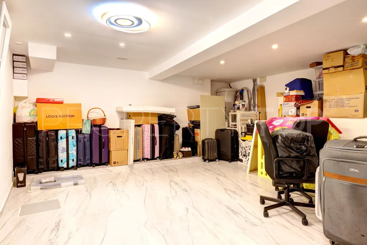 Comprar adosado en Marbella Ciudad con 3 dormitorios