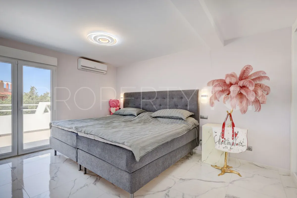 Comprar adosado en Marbella Ciudad con 3 dormitorios