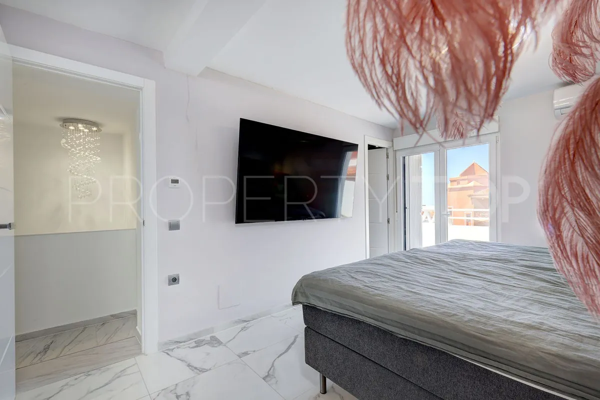 Comprar adosado en Marbella Ciudad con 3 dormitorios