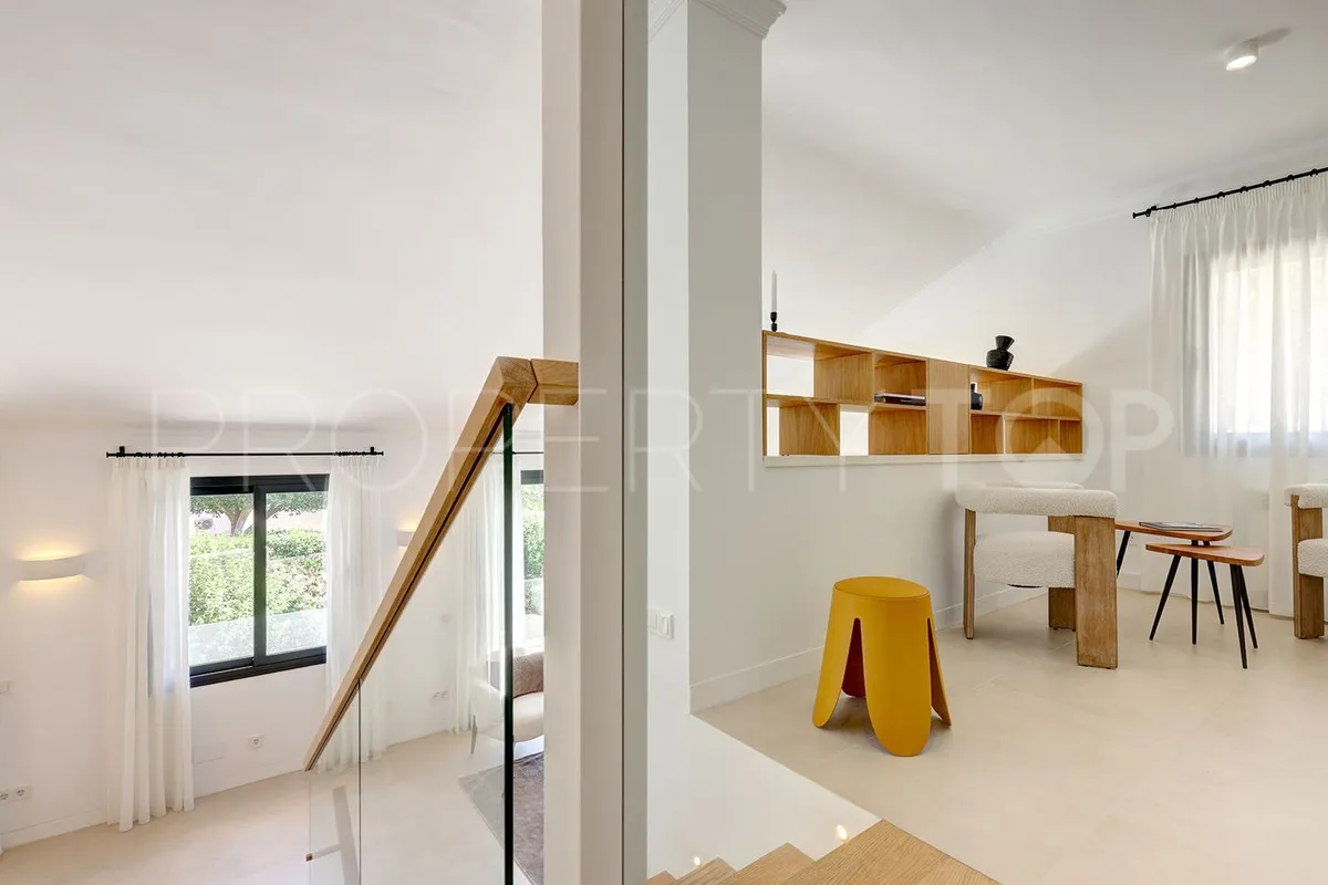 Las Chapas 4 bedrooms villa for sale