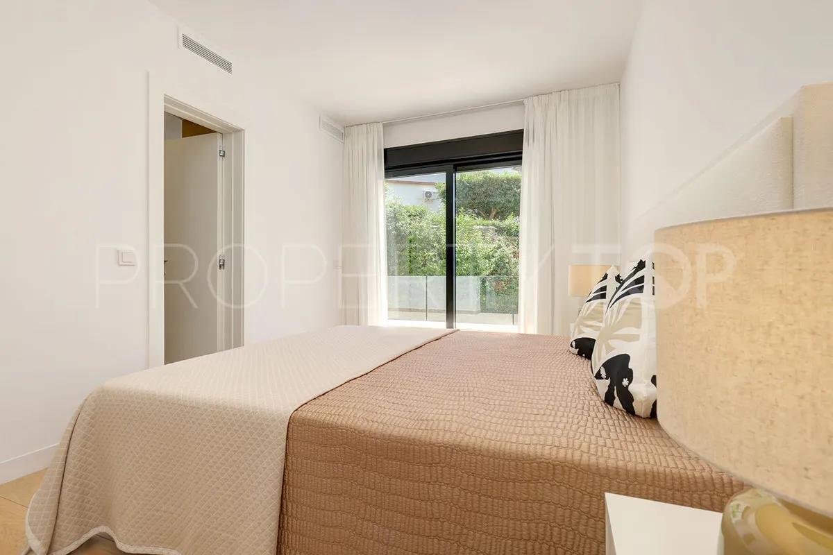 Las Chapas 4 bedrooms villa for sale