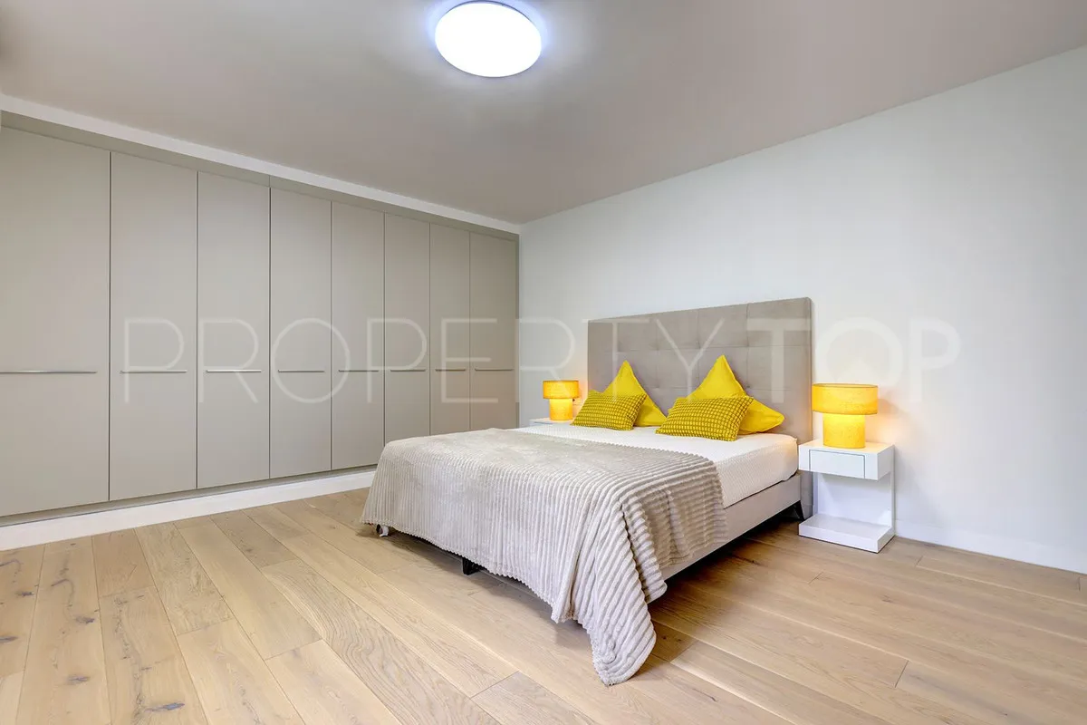 Las Chapas 4 bedrooms villa for sale