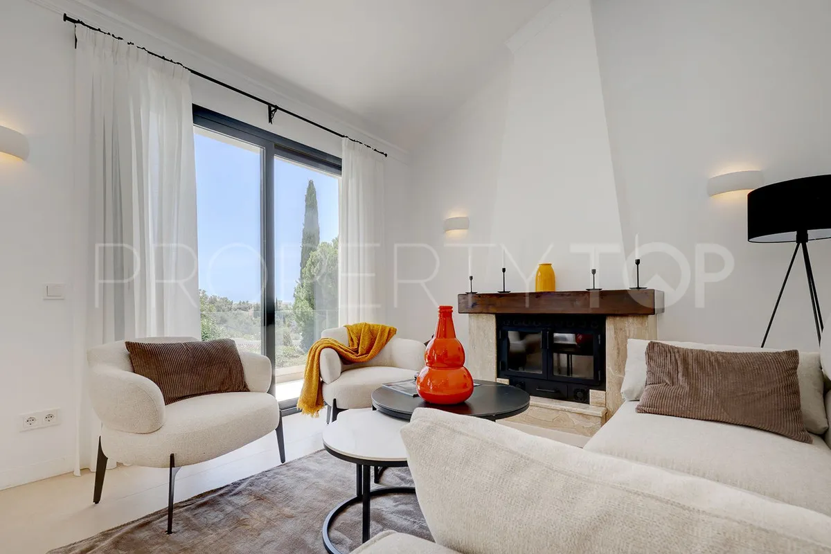 Las Chapas 4 bedrooms villa for sale