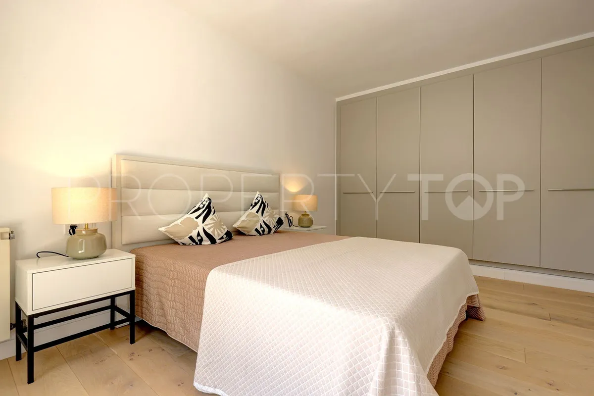 Las Chapas 4 bedrooms villa for sale