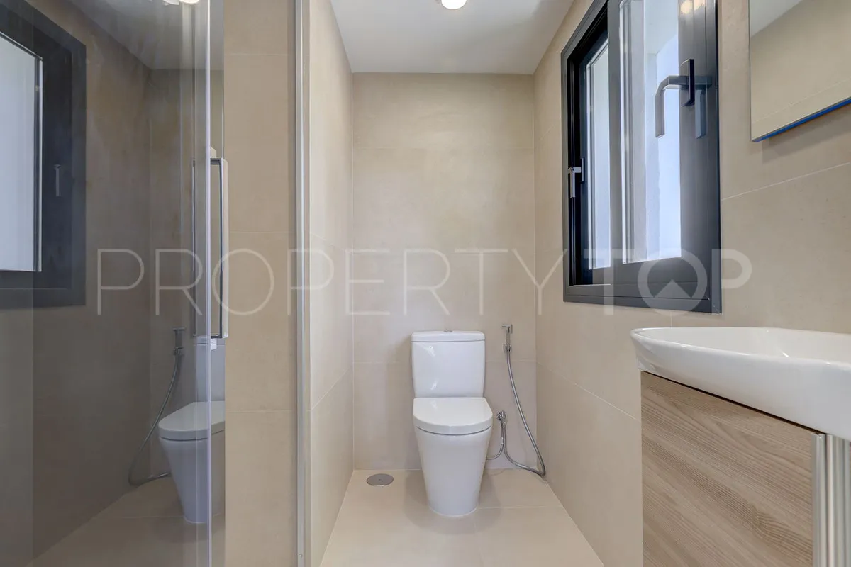 Las Chapas 4 bedrooms villa for sale