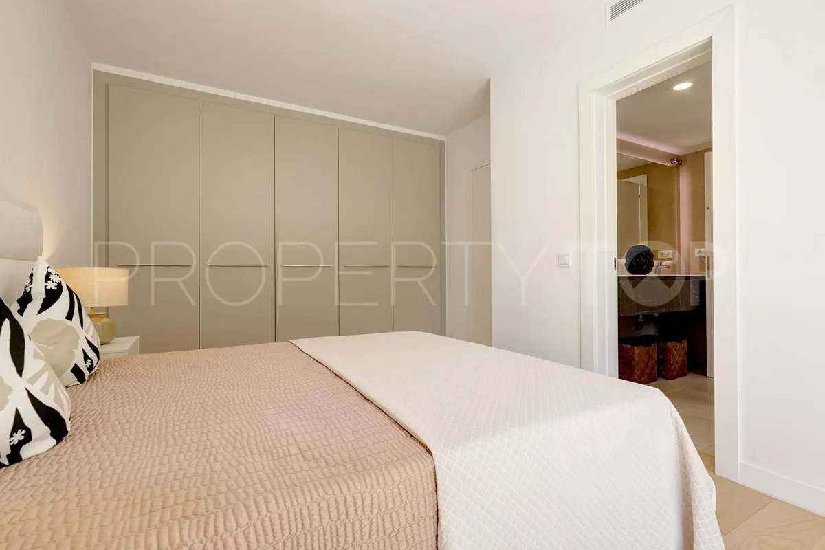 Las Chapas 4 bedrooms villa for sale