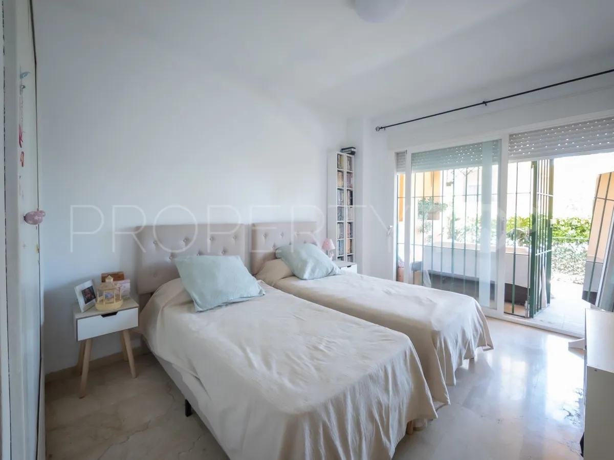 Guadalmina Alta, apartamento planta baja en venta con 2 dormitorios