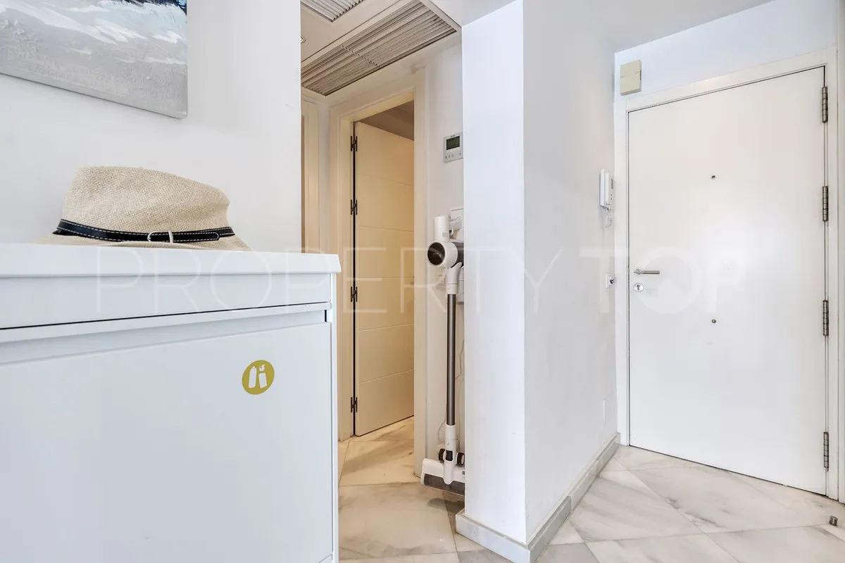 For sale apartment in Benalmadena Costa with 2 bedrooms