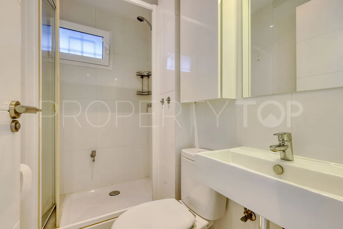 For sale apartment in Benalmadena Costa with 2 bedrooms