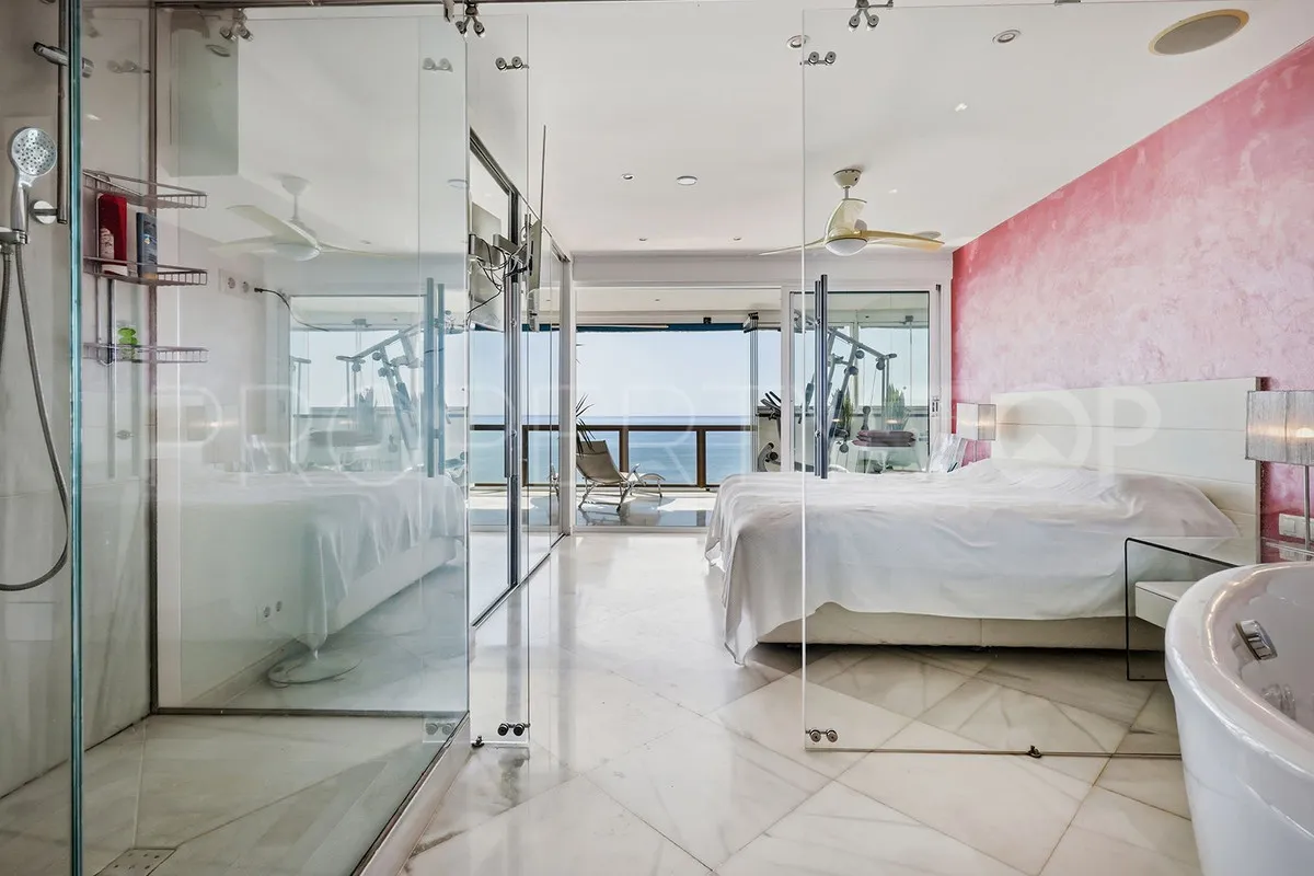 For sale apartment in Benalmadena Costa with 2 bedrooms