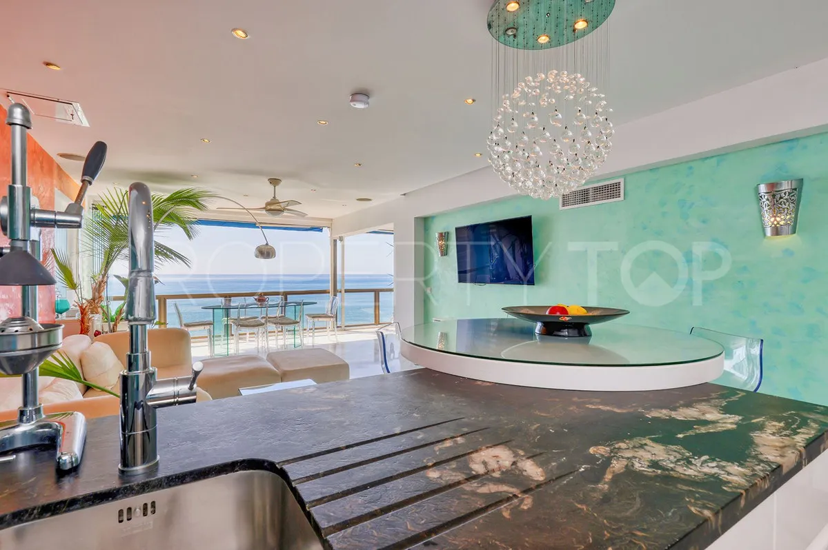 For sale apartment in Benalmadena Costa with 2 bedrooms