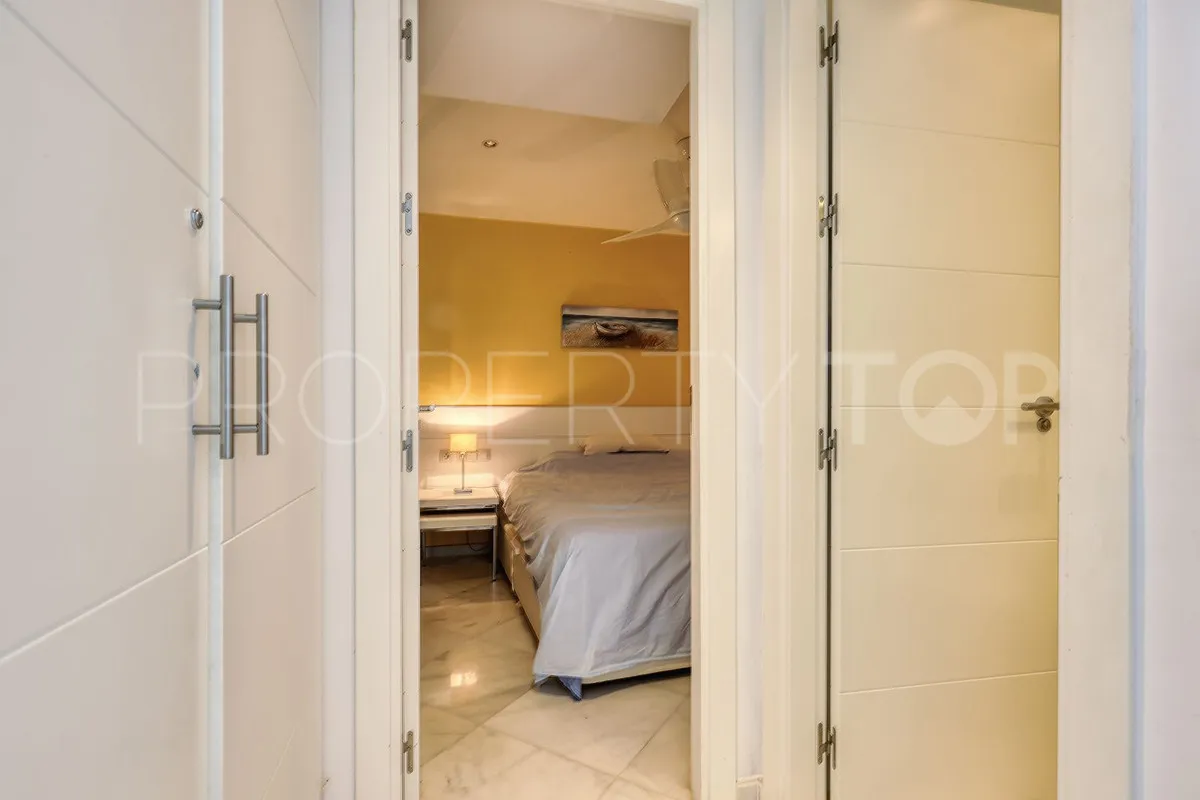 For sale apartment in Benalmadena Costa with 2 bedrooms