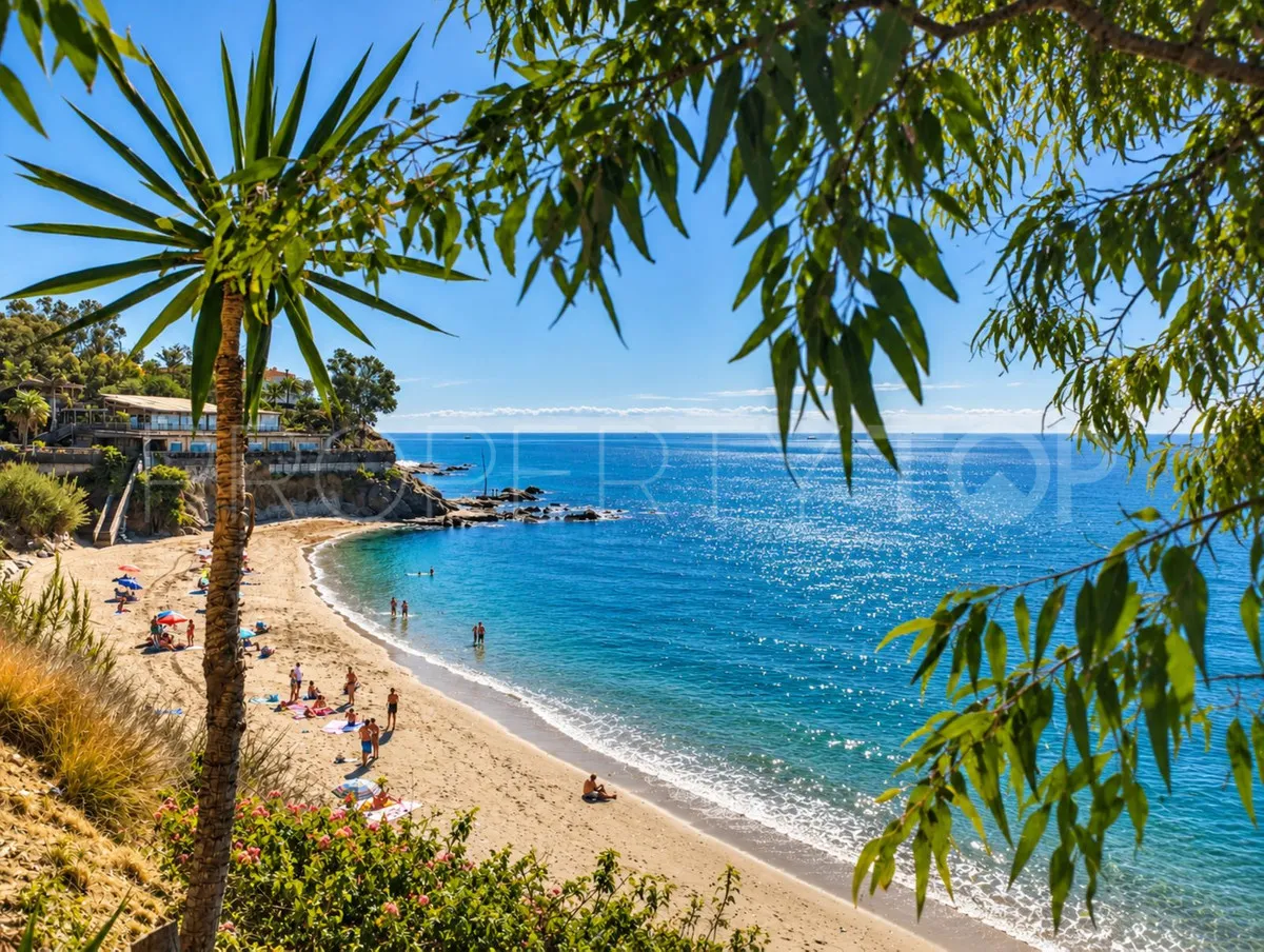For sale apartment in Benalmadena Costa with 2 bedrooms