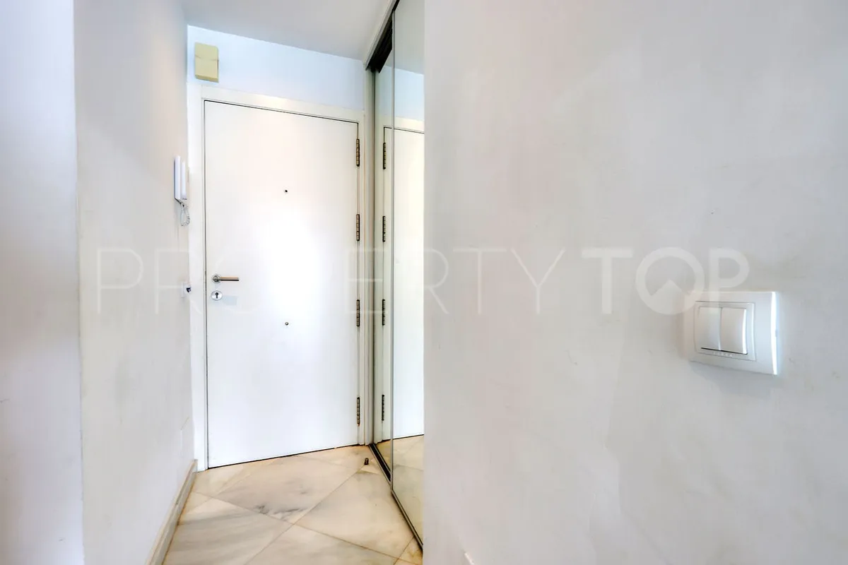 For sale apartment in Benalmadena Costa with 2 bedrooms