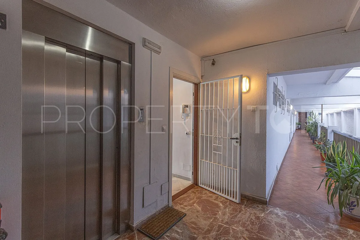 For sale apartment in Benalmadena Costa with 2 bedrooms