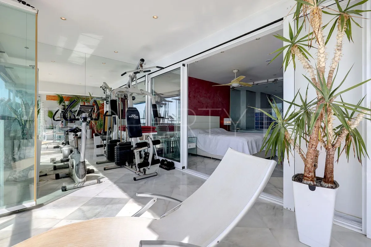 For sale apartment in Benalmadena Costa with 2 bedrooms