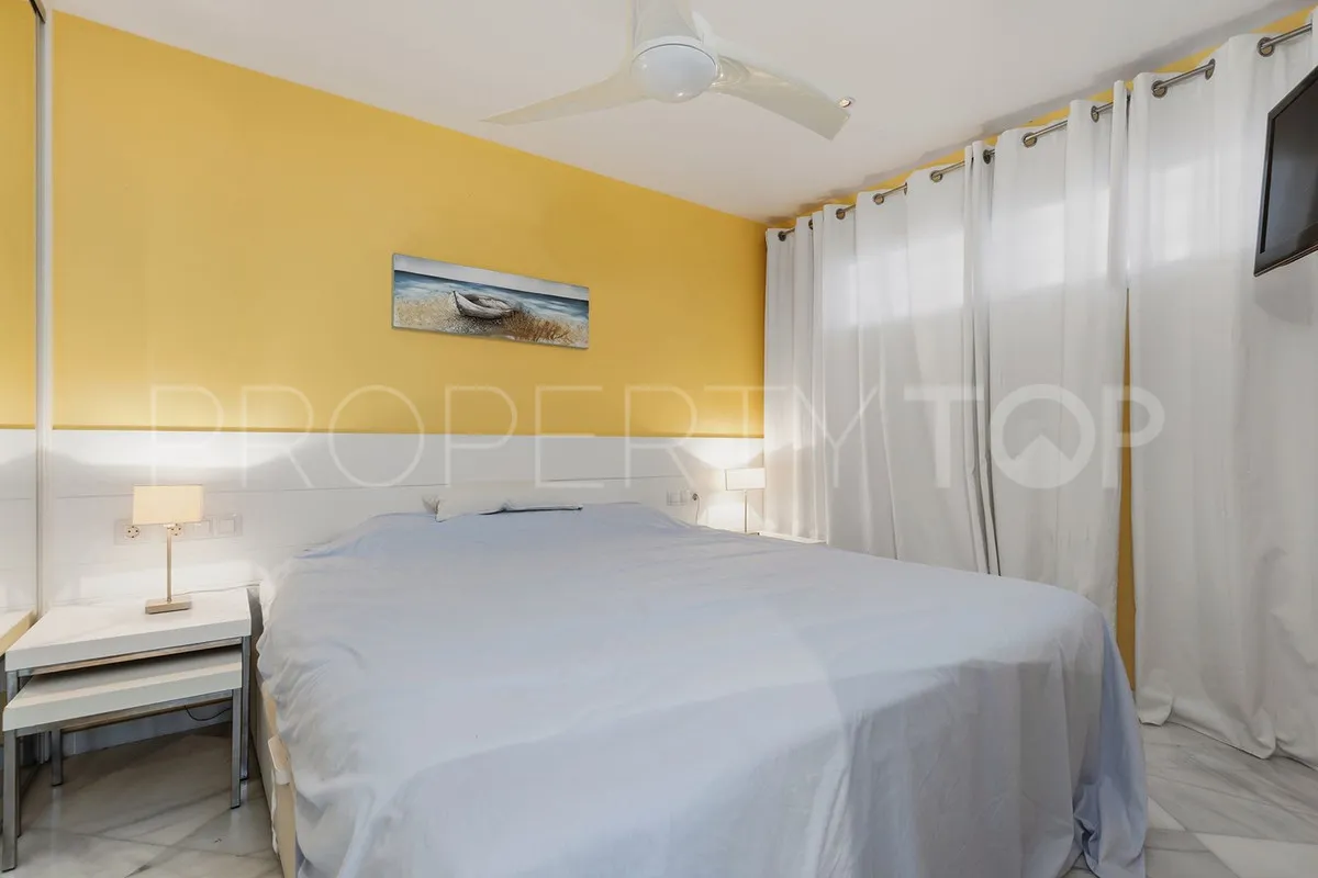 For sale apartment in Benalmadena Costa with 2 bedrooms
