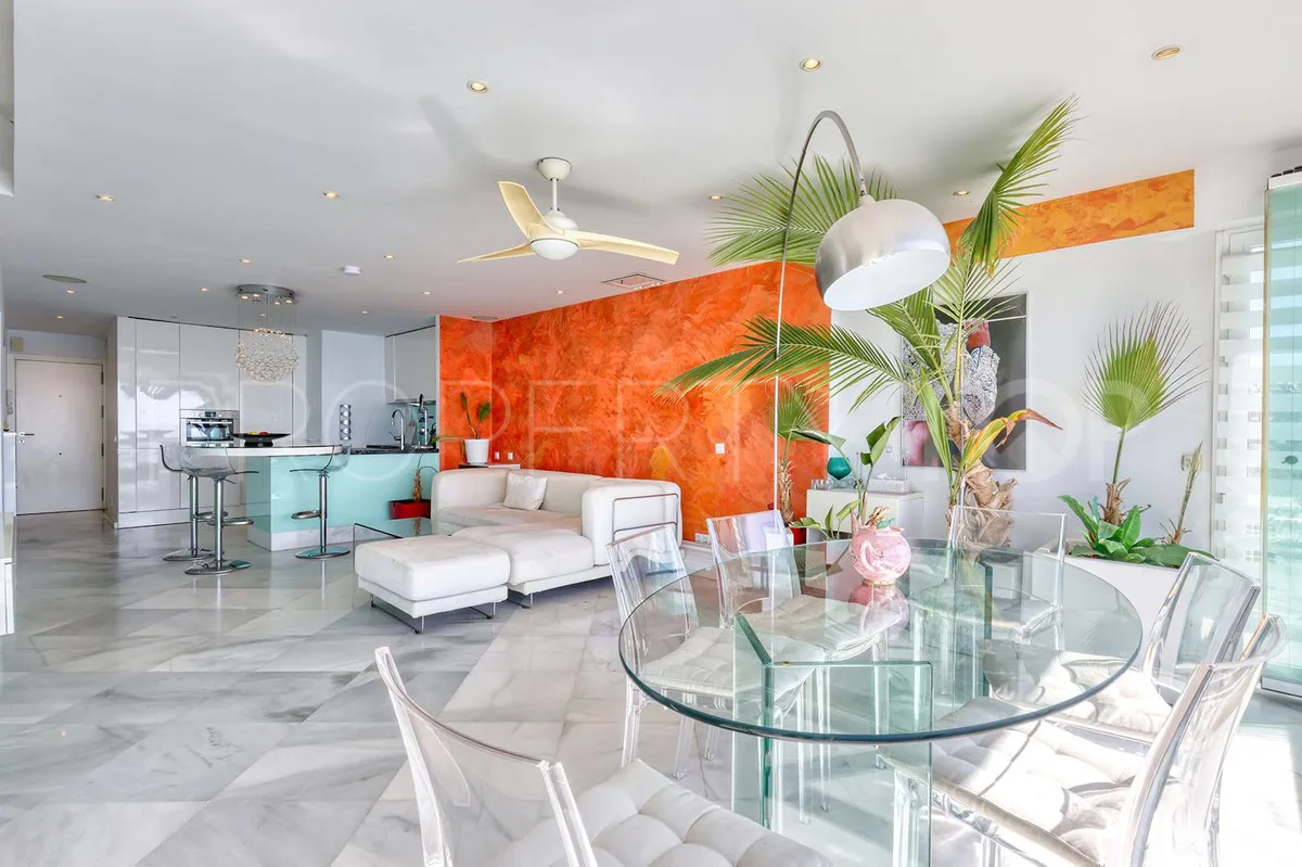 For sale apartment in Benalmadena Costa with 2 bedrooms