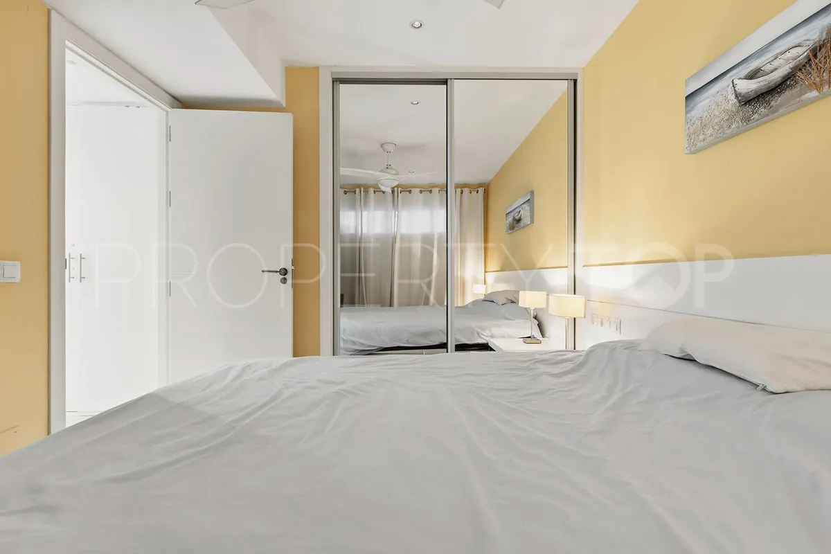 For sale apartment in Benalmadena Costa with 2 bedrooms