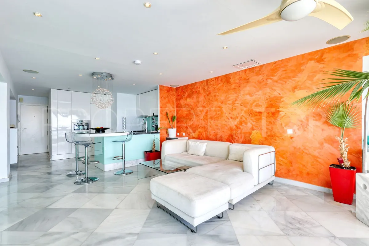 For sale apartment in Benalmadena Costa with 2 bedrooms