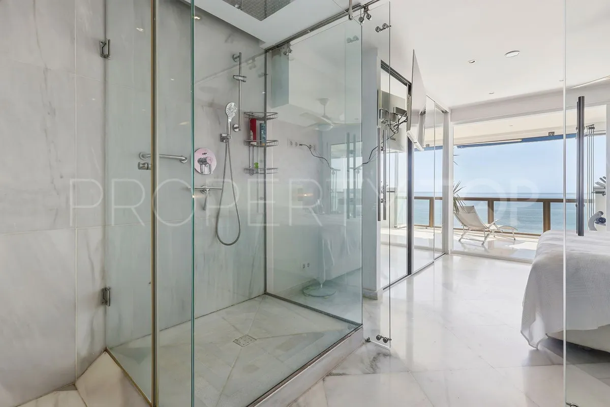 For sale apartment in Benalmadena Costa with 2 bedrooms