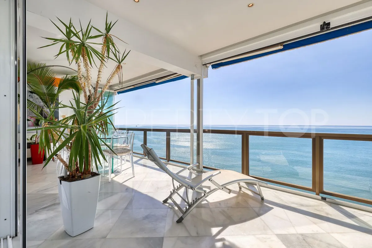 For sale apartment in Benalmadena Costa with 2 bedrooms