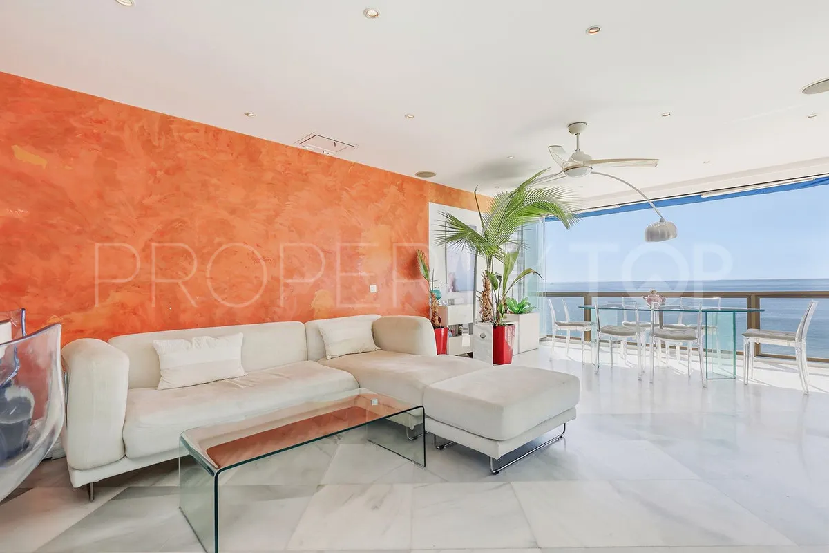 For sale apartment in Benalmadena Costa with 2 bedrooms
