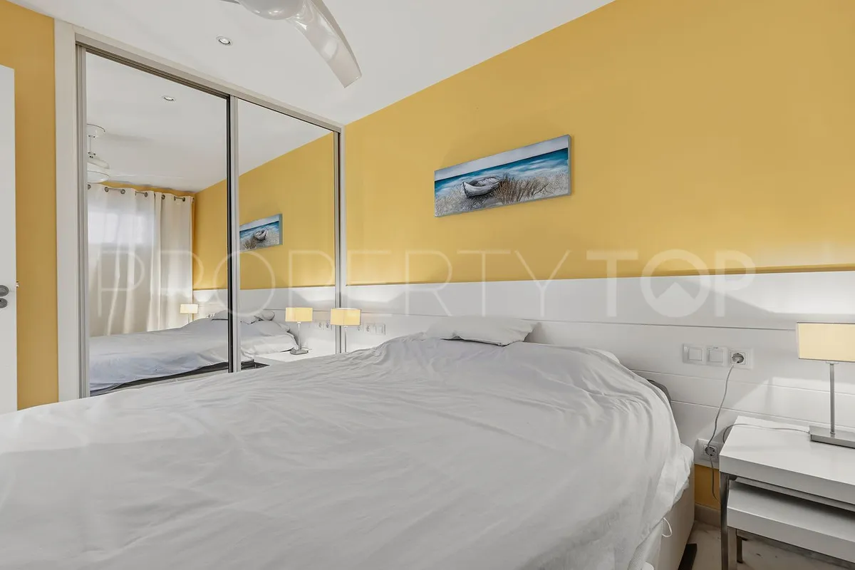 For sale apartment in Benalmadena Costa with 2 bedrooms