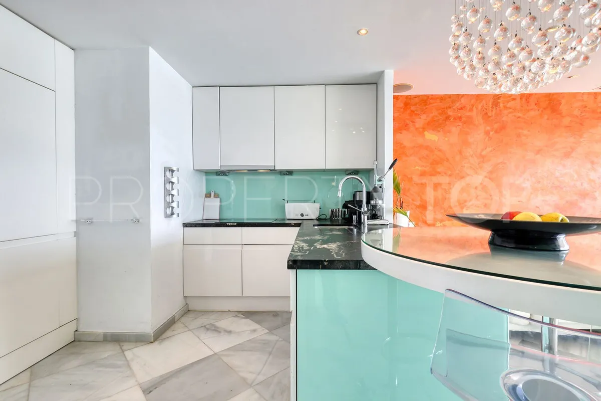 For sale apartment in Benalmadena Costa with 2 bedrooms
