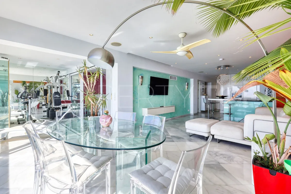 For sale apartment in Benalmadena Costa with 2 bedrooms